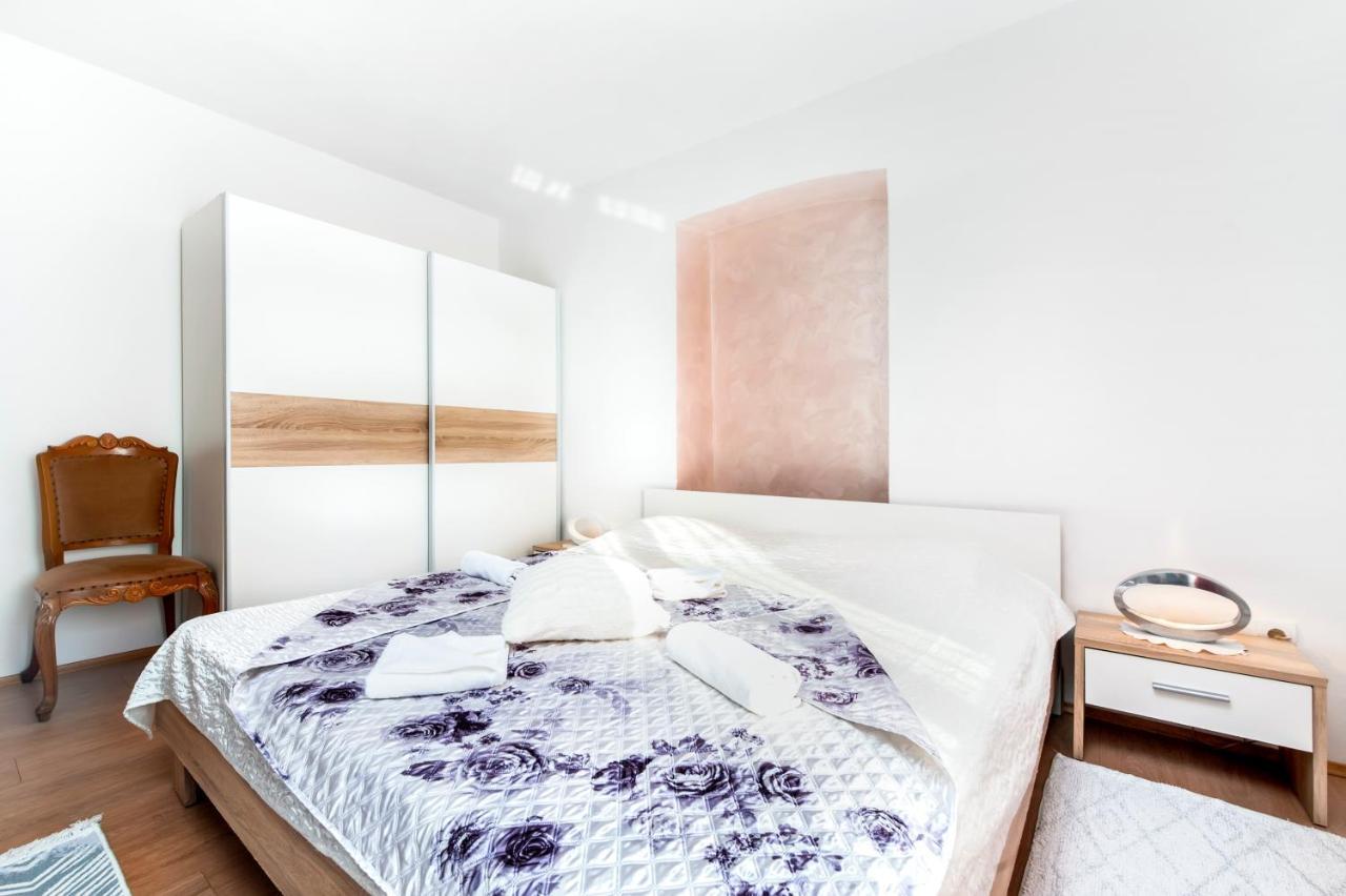 Apartment Roze Rovinj Buitenkant foto