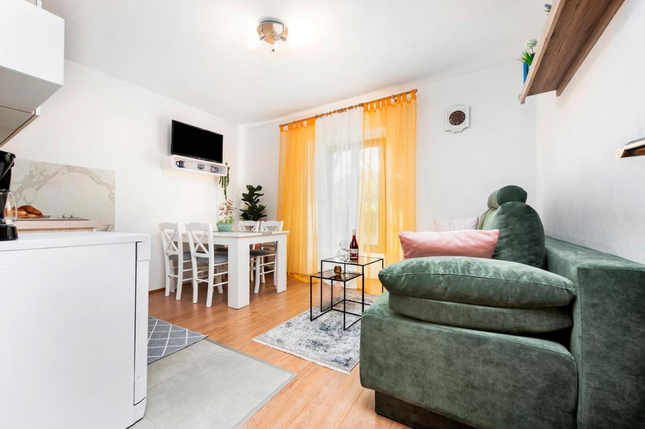 Apartment Roze Rovinj Buitenkant foto