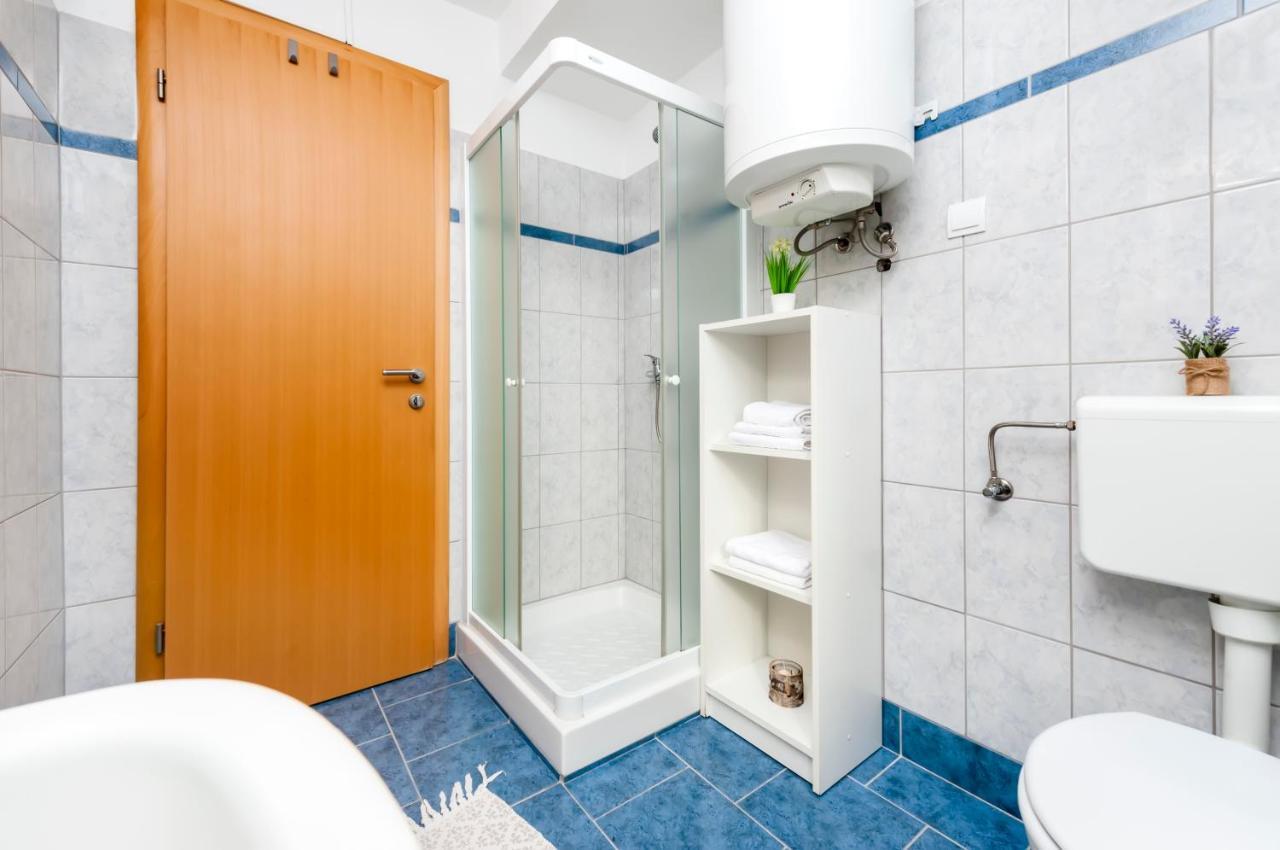Apartment Roze Rovinj Buitenkant foto